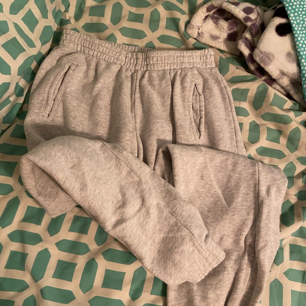 brandy melville sweatpants